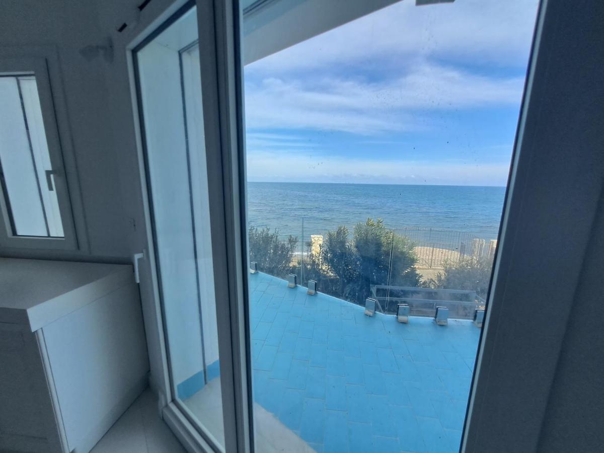 Blue Life, Sea-Luxury Rooms On The Beach Between Palermo And Cefalu' Casteldaccia Exterior foto